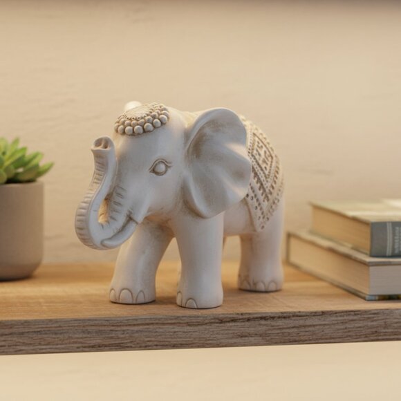 Tribal Carved Elephant Home Decoration Table Decor Resin Figurine Gift Keepsake - Picture 1 of 6
